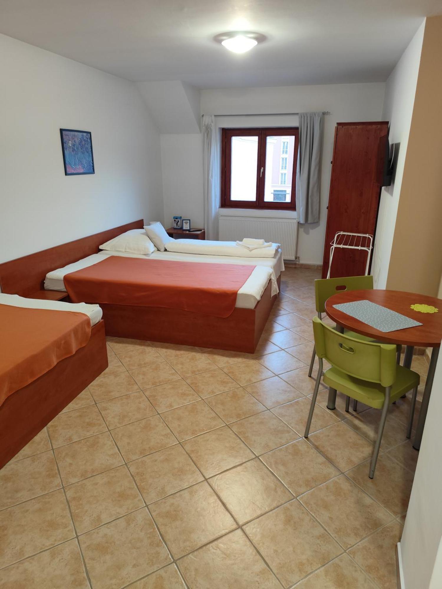 Szent Kristof Apartmanhotel Zalaegerszeg Eksteriør bilde